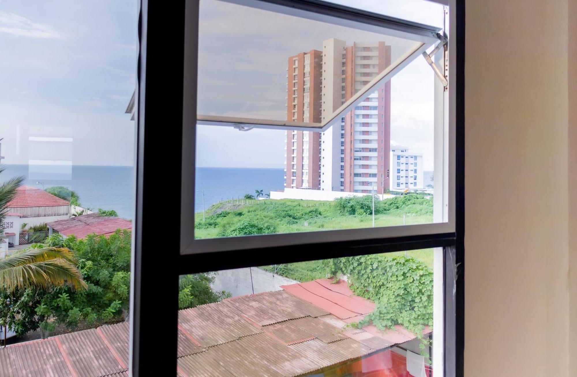 Hostal Antares Manta Exterior foto