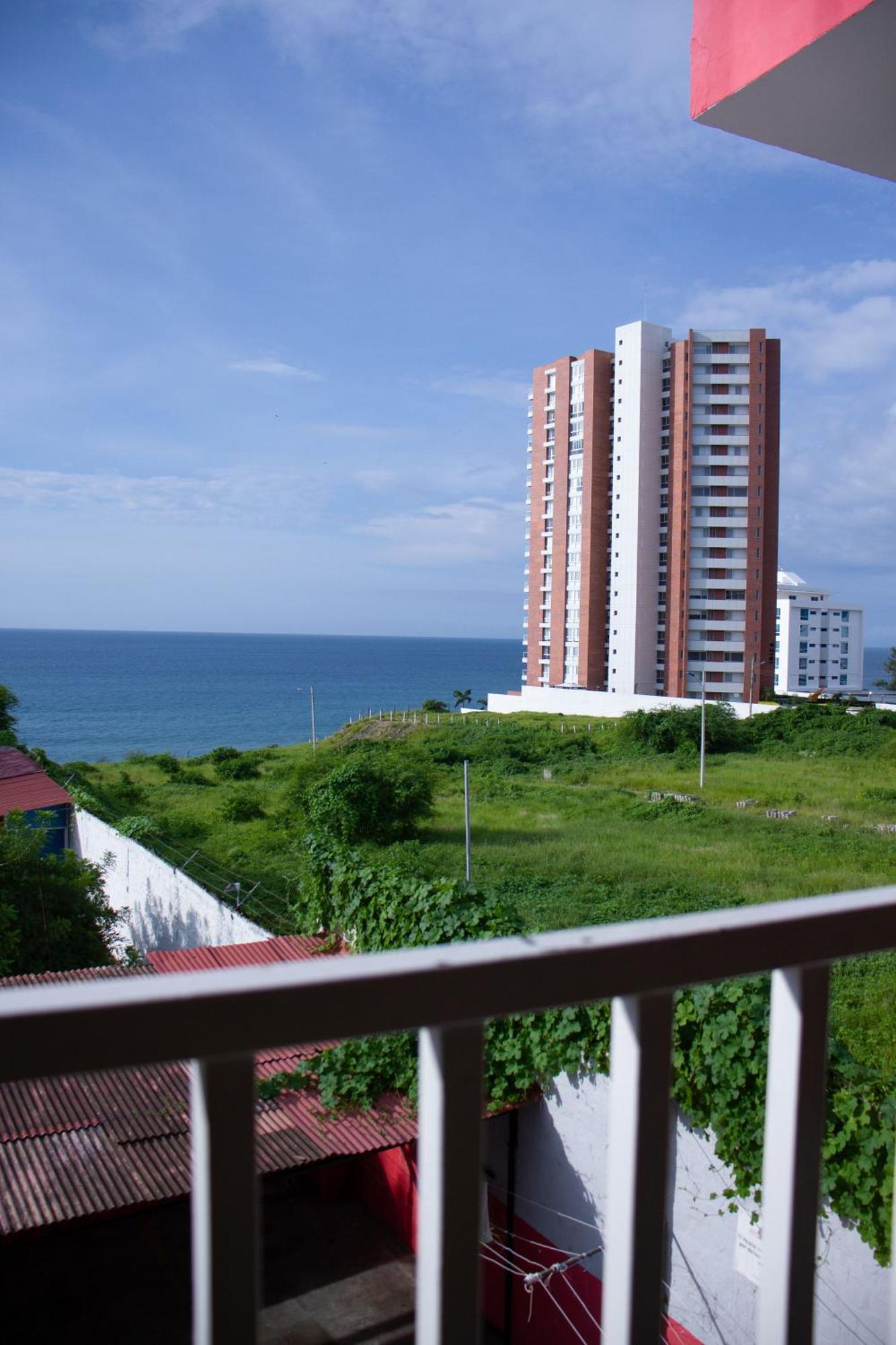 Hostal Antares Manta Exterior foto