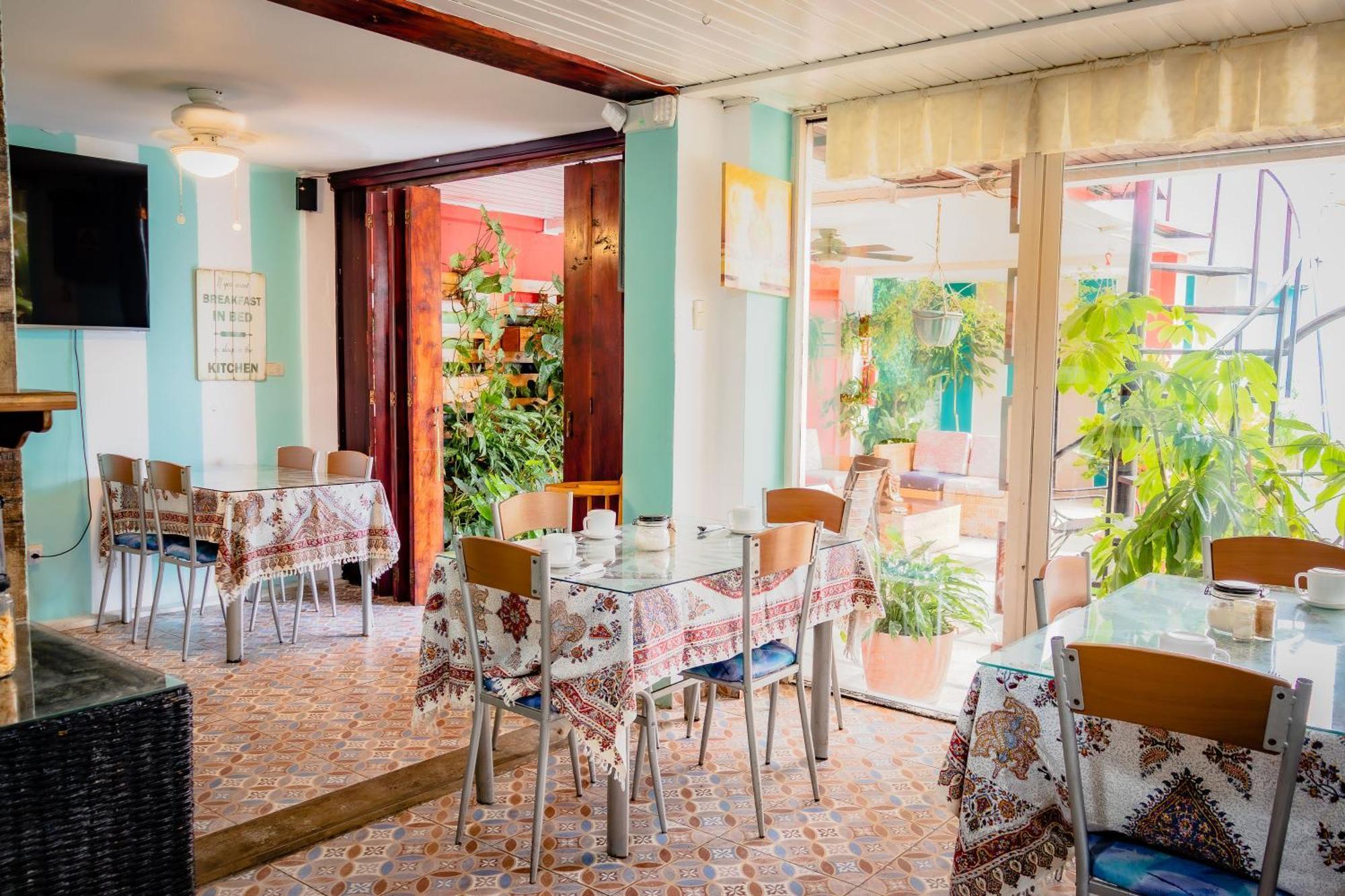 Hostal Antares Manta Exterior foto